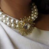 Arqa choker with pearls