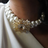 Arqa choker with pearls